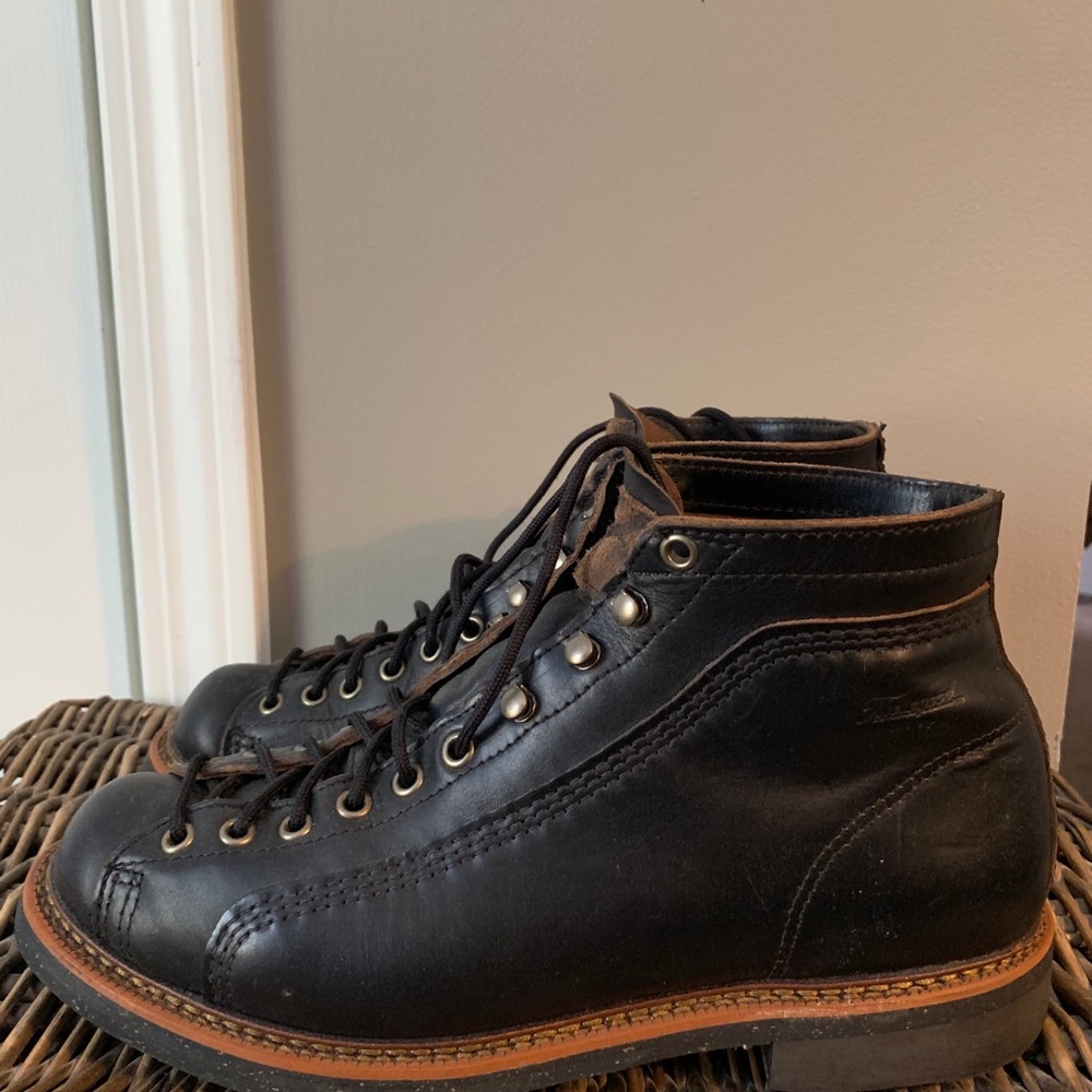 Thorogood “portage” lace to toe boots